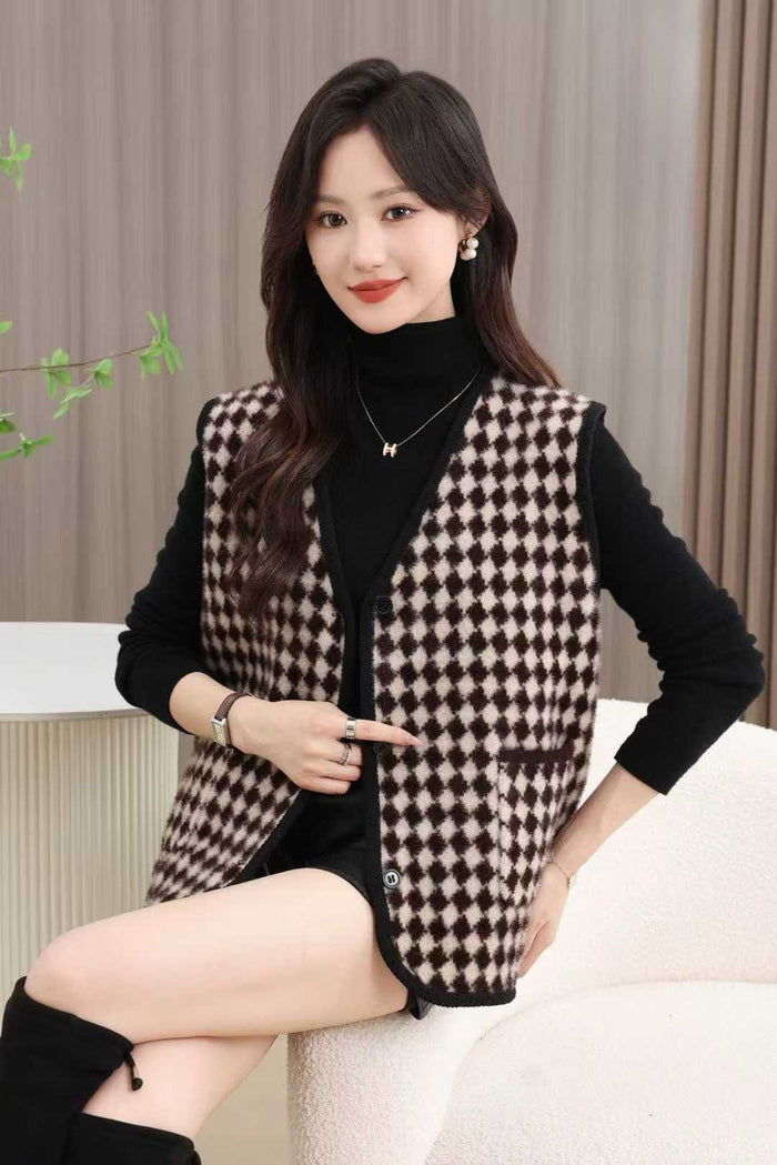 190 Pcs Boutique-Ready Ribbed Knit Cardigans & Aesthetic Layering Essentials - Mixed Pastel "Soft Girl" Style Stock Lot - $2.00 Take-All Liquidation - Seasonal Transition Inventory for Small Retailers