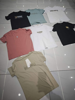 700pcs Mixed Graphic T-Shirts Bulk Lot – Everyday Casual Tees for Depop Resellers & Vintage Style Shops – Assorted Colors & Prints – Clearance Stock – Easy Content Outfit Pieces