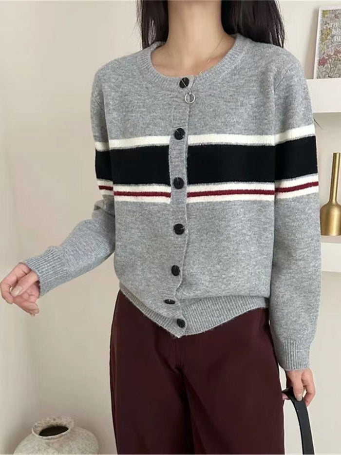 300pcs Soft Alpaca Blend Cardigan Sweaters for Women – Minimalist Stripe Knit Button-Up for Fall & Winter Boutique Resale – Low-Cost Overstock Knitwear Lot