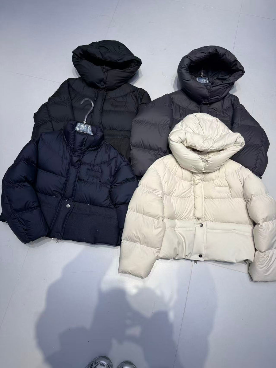 60pcs Wholesale 90% White Duck Down Jackets - Unique Denim Patchwork Puffer Coats - One Size Streetwear Style - High-Margin Designer Stock Lot - Mixed Colors