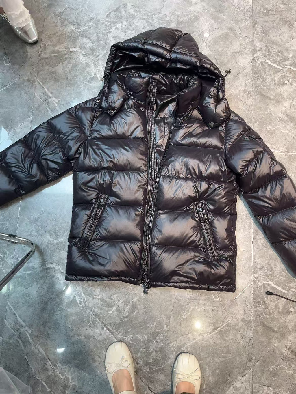 125pcs Wholesale 90% White Duck Down Essential Puffer Jackets - High-Fill Power Winter Stock Lot - Bulk Liquidation Price - Fits US XS-M - Premium Reseller Opportunity