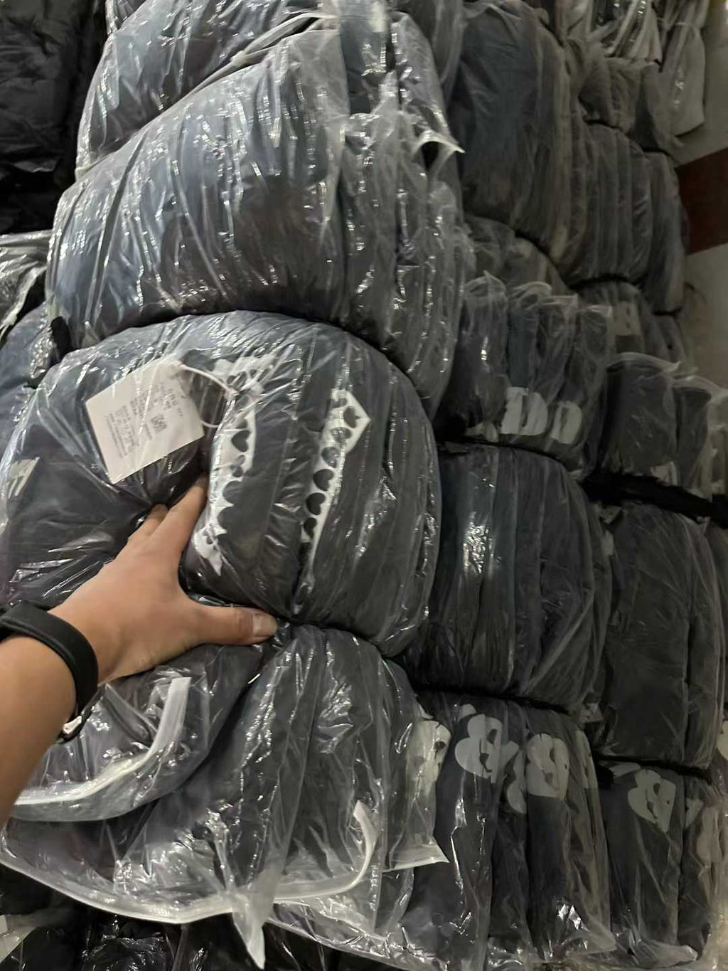 300pcs Wholesale Insulated Cotton Padded Jackets - Monochrome Essential Winter Outerwear - Bulk Liquidation Lot - US Sizing S-XL - Premium Quilted Warmth