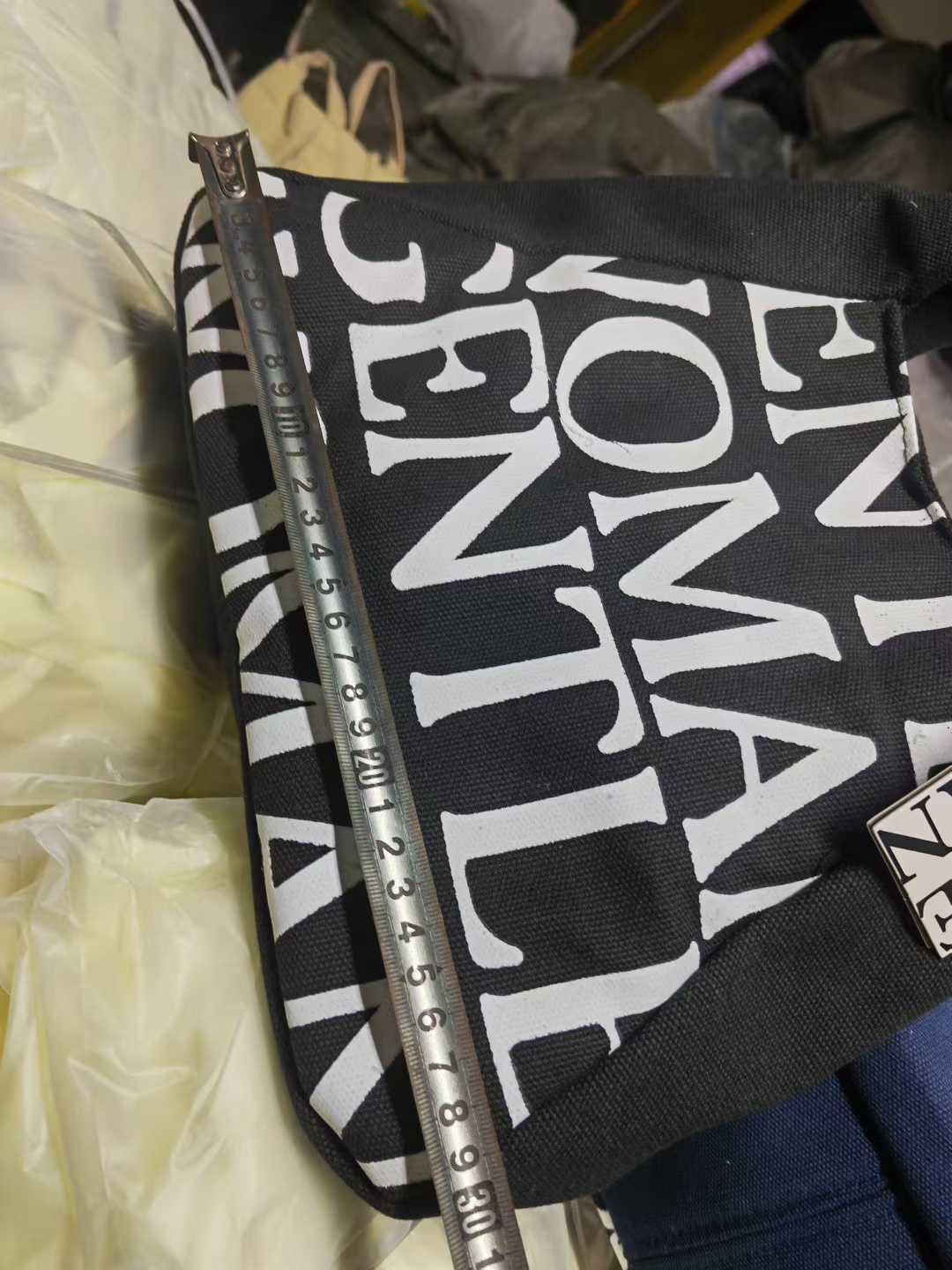 390pcs Wholesale Aesthetic Canvas Tote Bags with Inner Pockets & Zipper - 2-Color Minimalist Eco-Bag Lot - $1.50 Bulk Liquidation - Durable Daily Carryall Stock