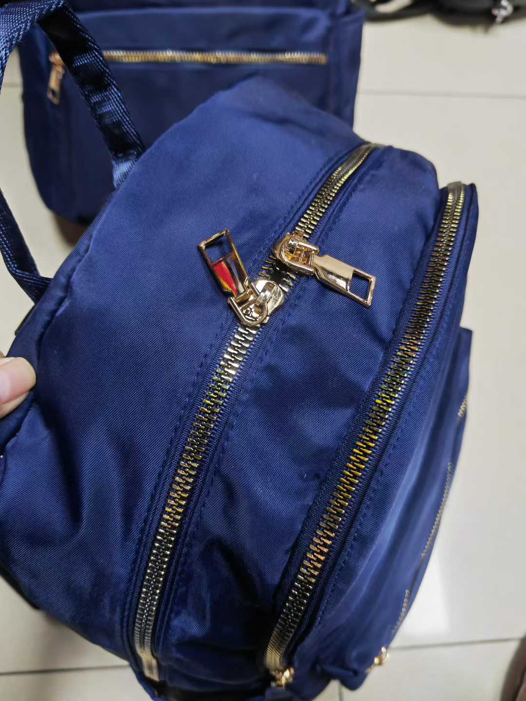 500pcs Wholesale Minimalist Monochrome Backpacks - Urban Daily Commuter Bag Lot - $2.50 Bulk Take-All - Durable Water-Resistant Rucksacks - School & Tech Bag Inventory