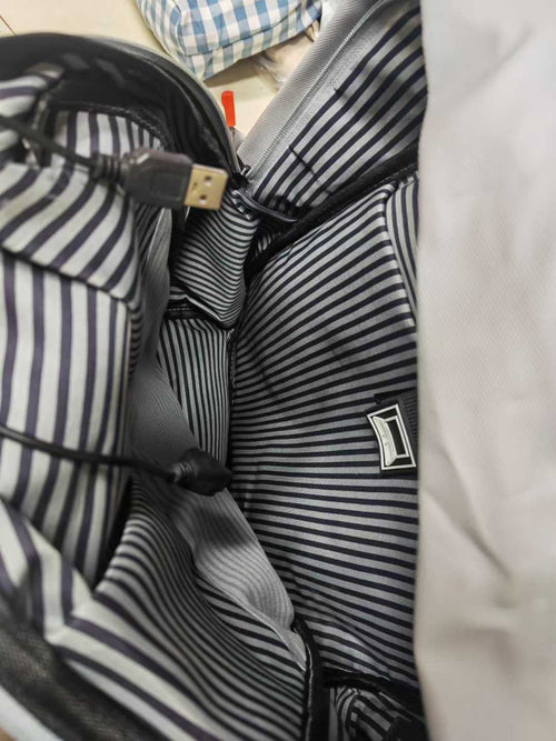 280pcs Urban Travel Laptop Backpacks – Minimalist Waterproof Tech Bags with USB Port – 2 Color Assorted Wholesale Lot – $2.50 Take-All Overstock Deal – Everyday Commuter & Student Backpack Inventory