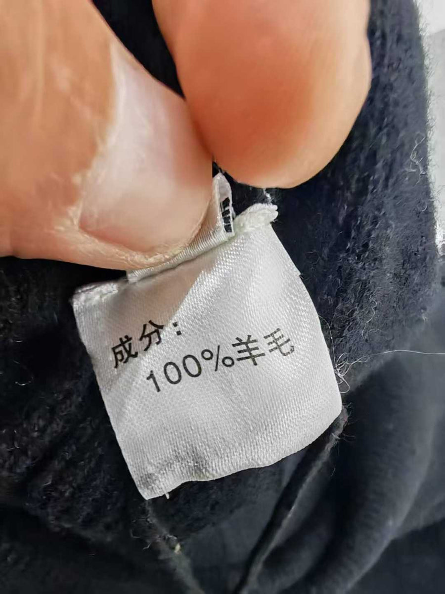 2,000 pcs Women’s 100% Wool Turtleneck Sweaters – Ultra-Slim Stretch Knit – Boutique Basic Winter Layer – Factory Tail-Order Clearance – $2.50 Bulk Stock Lot