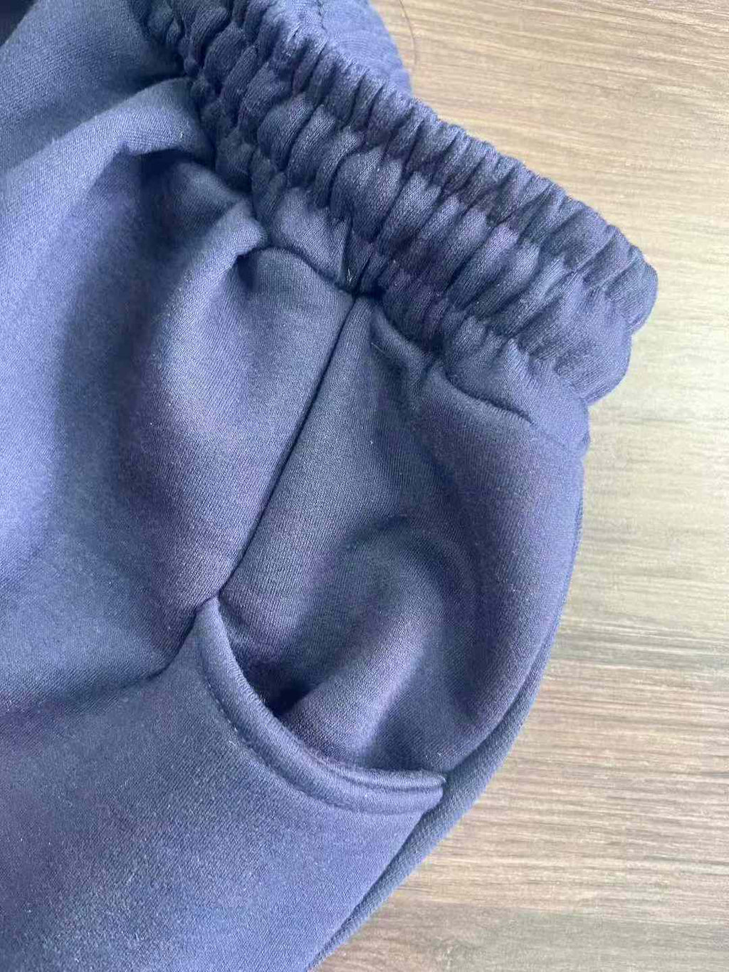 2,500 Sets Wholesale Fleece-Lined Women’s Streetwear Tracksuit – Oversized Zip Hoodie & Wide-Leg Sweatpants Set – Winter Athleisure Lounge Outfit – $3.80 Full Stock Liquidation Lot
