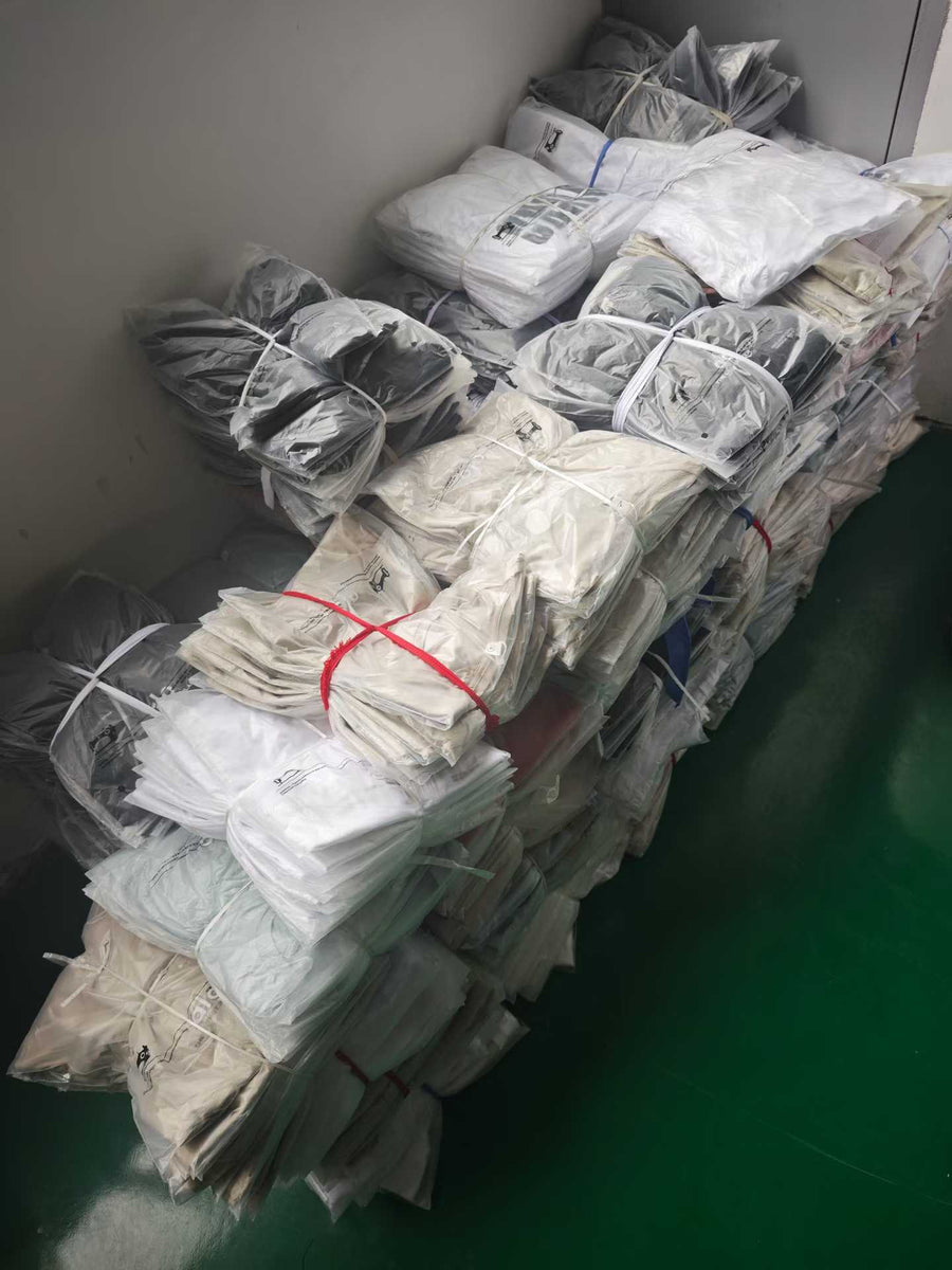 700pcs Mixed Graphic T-Shirts Bulk Lot – Everyday Casual Tees for Depop Resellers & Vintage Style Shops – Assorted Colors & Prints –  Clearance Stock – Easy Content Outfit Pieces