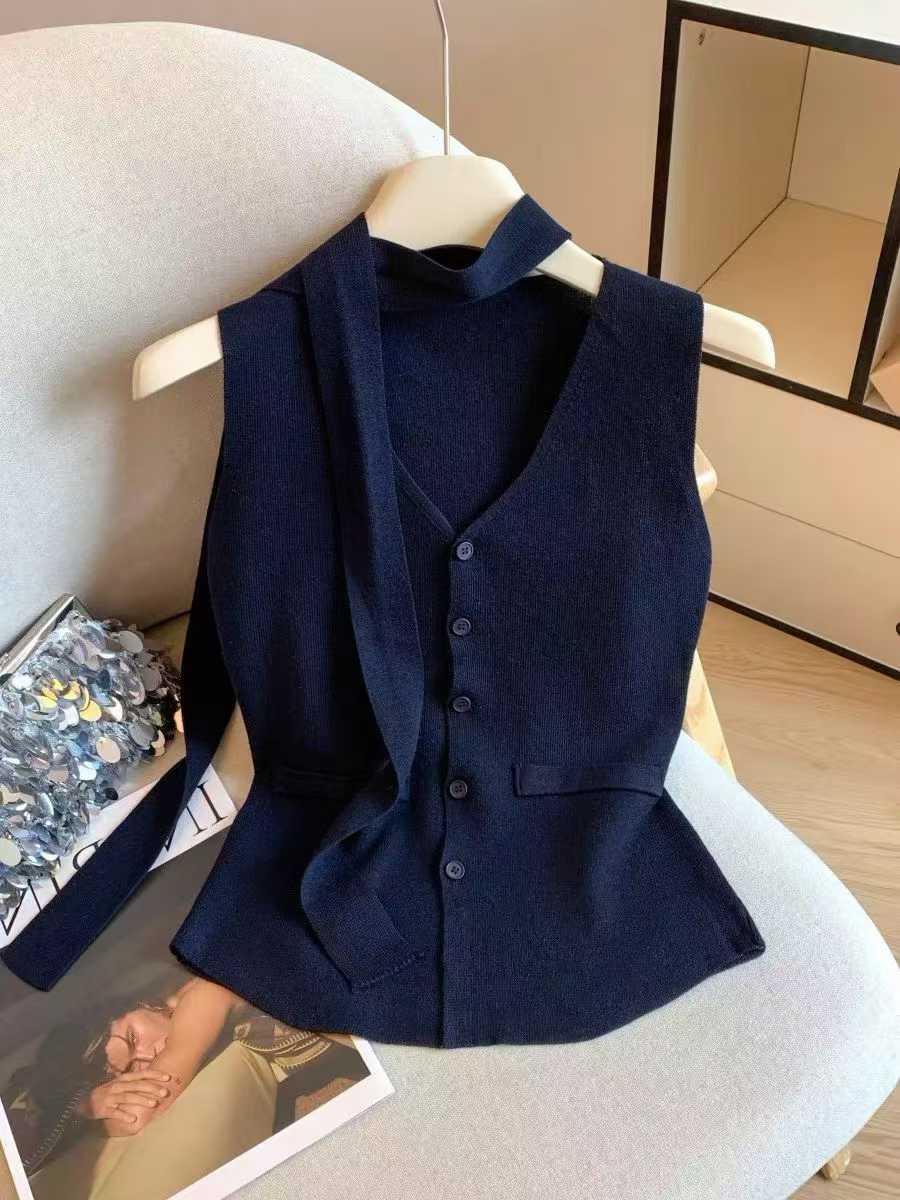 290pcs Lightweight Knit Vest Set with Waist Tie – Boutique-Style Summer Layering Top – Soft Linen-Blend Look – Neutral Color Assorted – Easy-to-Sell Fitted Waist Design – Clearance Stock Lot