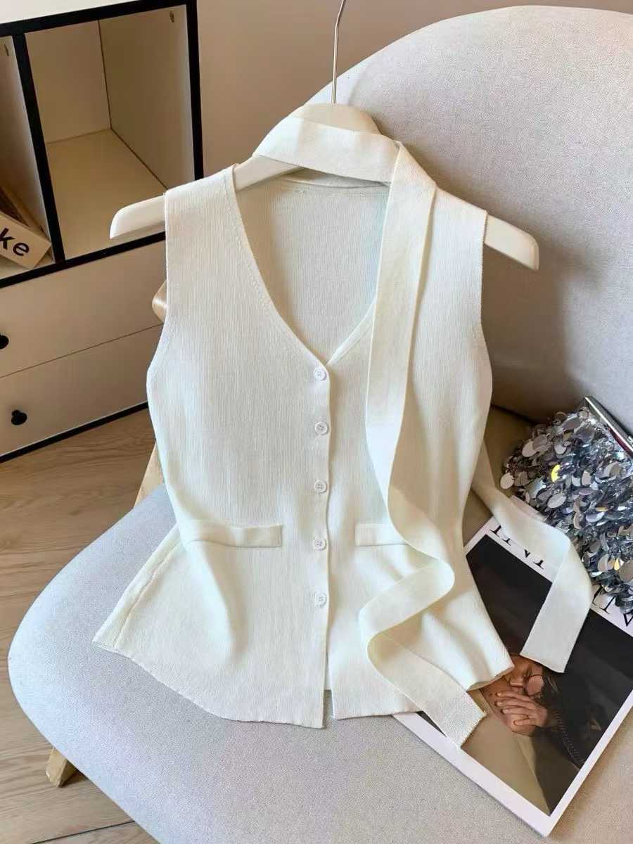 290pcs Lightweight Knit Vest Set with Waist Tie – Boutique-Style Summer Layering Top – Soft Linen-Blend Look – Neutral Color Assorted – Easy-to-Sell Fitted Waist Design – Clearance Stock Lot