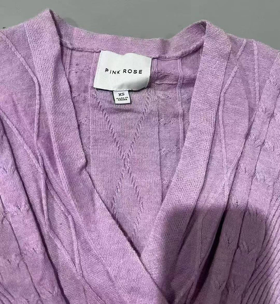 3300pcs Pink Rose Cross-Wrap Cropped Knit Sweater – Women’s Boutique Ribbed V-Neck Cable Texture Top – Soft Lilac Everyday Going-Out Layer – $3 Factory Surplus Stock Lot for Small Boutiques & Online Resellers