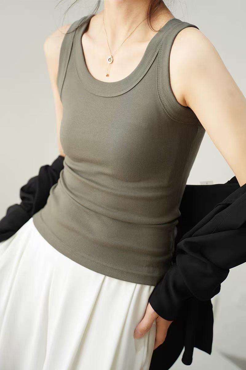 600pcs Women’s Ribbed Scoop-Neck Tank Top Clearance Lot – 2 Color Everyday Layering Basics – $1.30 Tail-End Stock for Small Boutiques, Casualwear Resellers & Summer Outfit Sellers