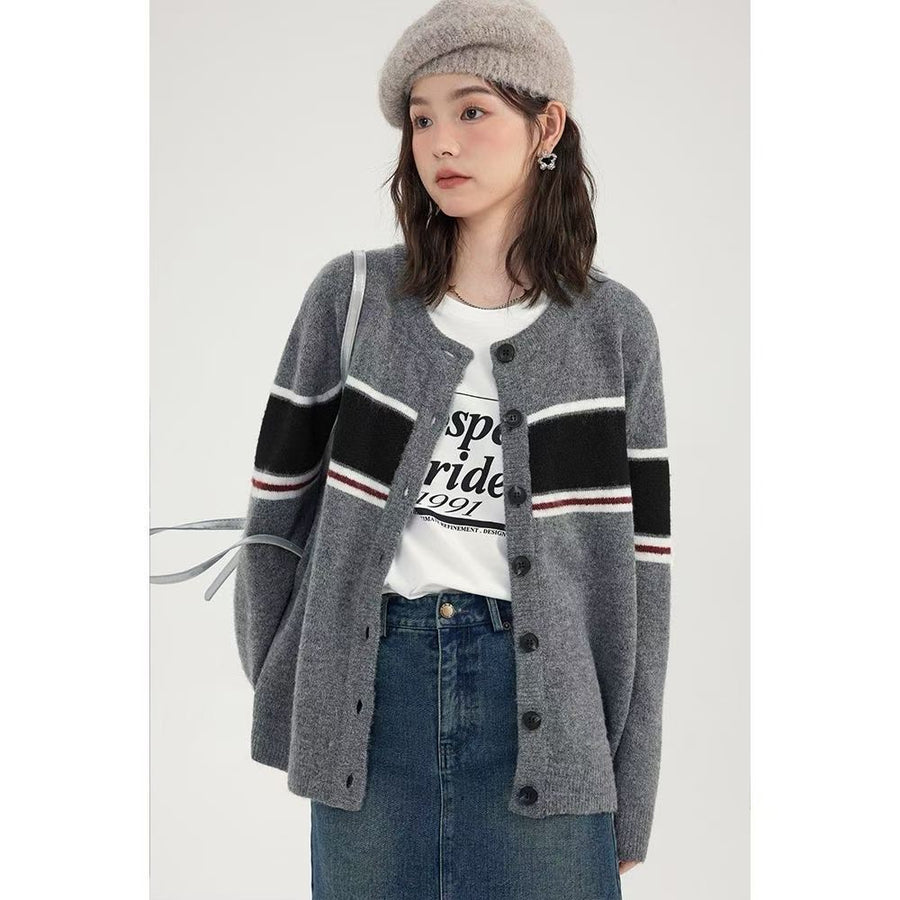 300pcs Soft Alpaca Blend Cardigan Sweaters for Women – Minimalist Stripe Knit Button-Up for Fall & Winter Boutique Resale – Low-Cost Overstock Knitwear Lot