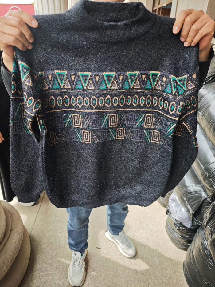 10,000+ pcs Mixed Style Knit Sweaters Bulk Stock – Soft Crewneck & Pattern Winter Pullovers – Affordable Overstock Clothing for Boutiques & Resellers (US/EU Size Range, Clearance Lot)