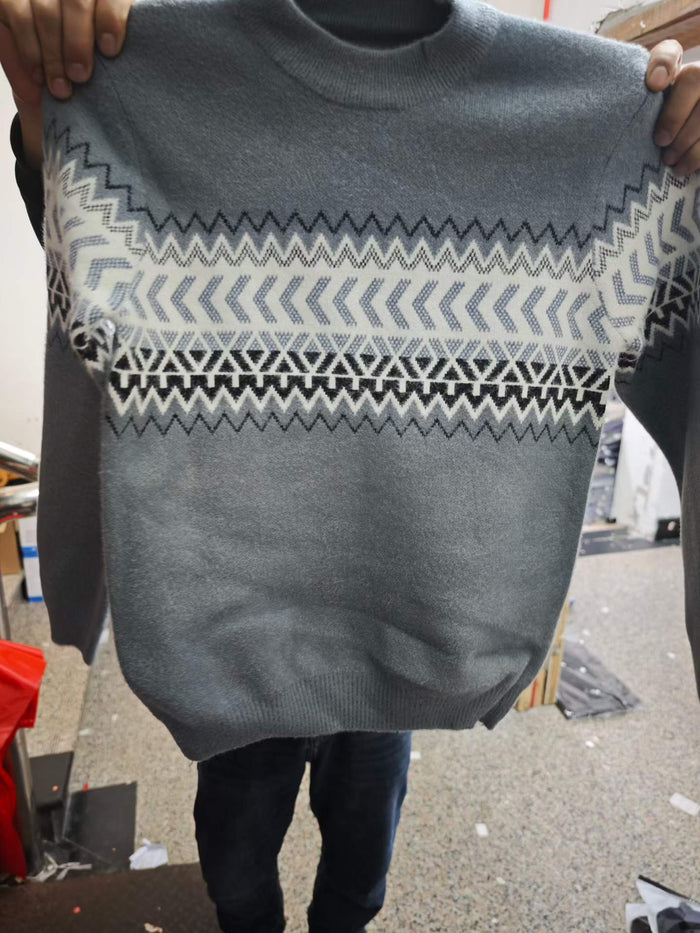 10,000+ pcs Mixed Style Knit Sweaters Bulk Stock – Soft Crewneck & Pattern Winter Pullovers – Affordable Overstock Clothing for Boutiques & Resellers (US/EU Size Range, Clearance Lot)