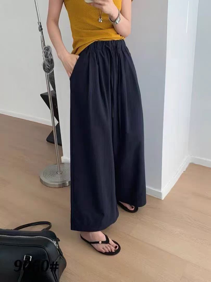 1300 pcs Women’s Cropped Wide Leg Pants Stock Lot – Elastic Waist Casual Relaxed Fit Trousers – Black & Navy Everyday Minimal Style for Boutique Resale & Online Stores