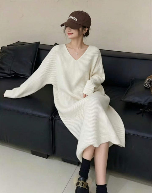520+ PCS Women’s Oversized Ribbed Knit Sweater Dress Lot – Relaxed V-Neck Minimal Style in Black, White & Lavender – Plus Size Friendly L–3XL Boutique Stock – Low-Cost Liquidation Apparel for Resale