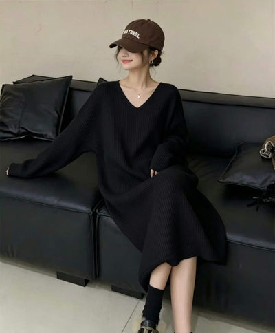 520+ PCS Women’s Oversized Ribbed Knit Sweater Dress Lot – Relaxed V-Neck Minimal Style in Black, White & Lavender – Plus Size Friendly L–3XL Boutique Stock – Low-Cost Liquidation Apparel for Resale