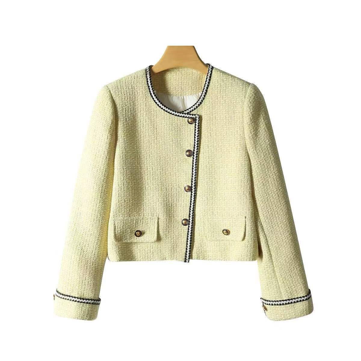 1200pcs Bulk Chanel-Style 85% White Duck Down Jackets - Classic Tweed-Textured Winter Outerwear - Take-All Liquidation Lot - High-Value Boutique Resale Inventory