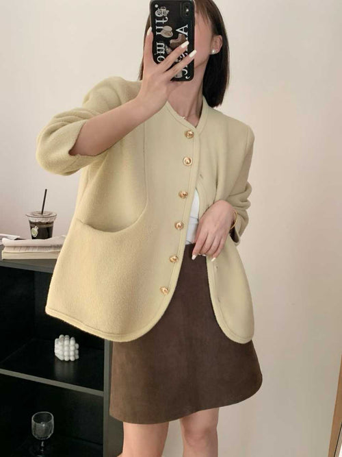 200pcs Bulk Korean Velvet Soft-Touch Loungewear Sets - Aesthetic Plush Fabric Essentials for Boutiques - Liquidation Stock - Versatile Comfort Tops & Bottoms Tail Order