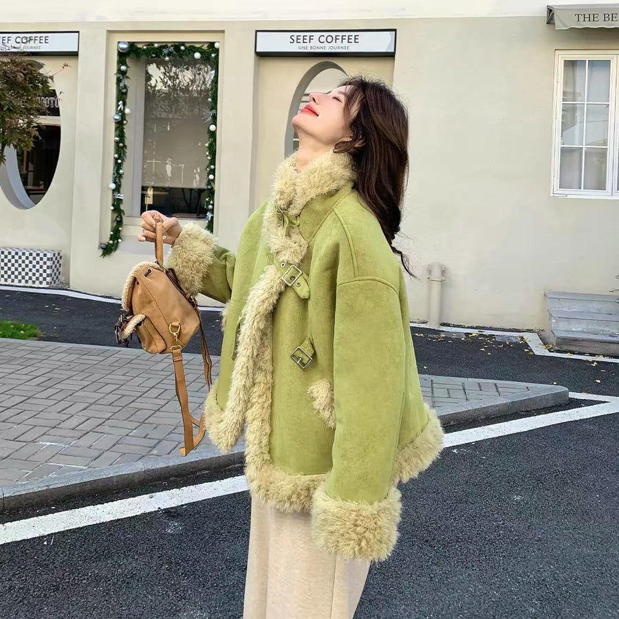 800pcs Korean Velvet Sheepskin Jacket Lot – Sizes S/M/L – Winter Outerwear Overstock – Take‑All Liquidation – Boutique Stock Lot
