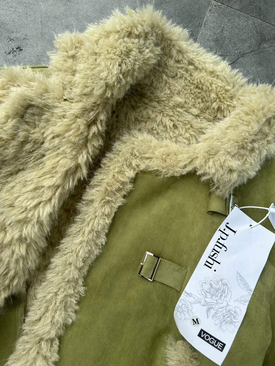 800pcs Korean Velvet Sheepskin Jacket Lot – Sizes S/M/L – Winter Outerwear Overstock – Take‑All Liquidation – Boutique Stock Lot