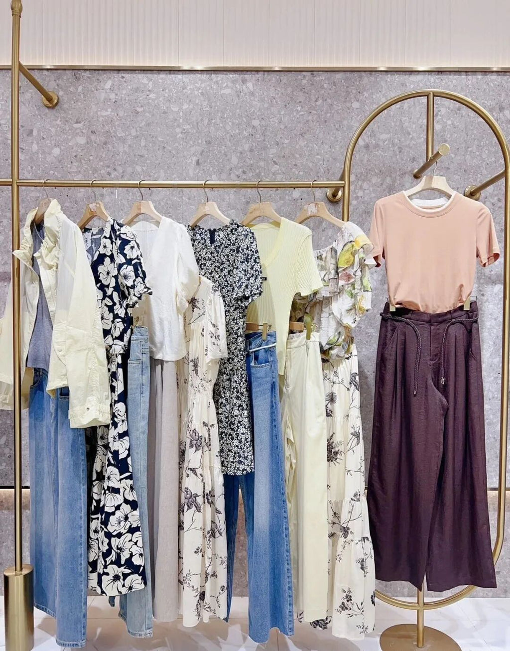 230 Pcs Enruini Mixed Brand Boutique Lot - Urban Aesthetic Summer Women’s Apparel - High-Value Dresses, Knits & Separates - $9.50 Premium Department Store Closeout