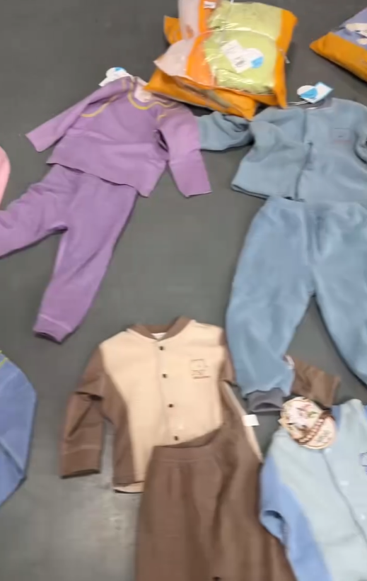 15,000 Sets Casual Everyday Matching Outfit Stock Lot – Easy Resell Women’s Lounge Sets for Boutique Owners – Soft Fabric Comfort Wear – $3 Take-All Clearance – Real-Life Selling Friendly Inventory