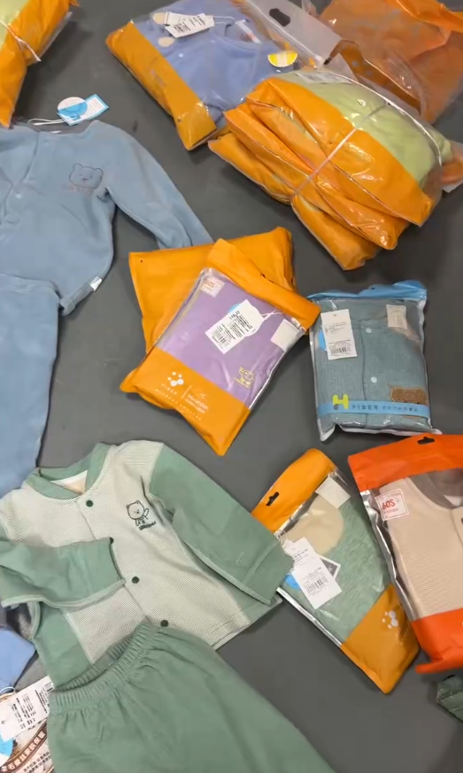 15,000 Sets Casual Everyday Matching Outfit Stock Lot – Easy Resell Women’s Lounge Sets for Boutique Owners – Soft Fabric Comfort Wear – $3 Take-All Clearance – Real-Life Selling Friendly Inventory