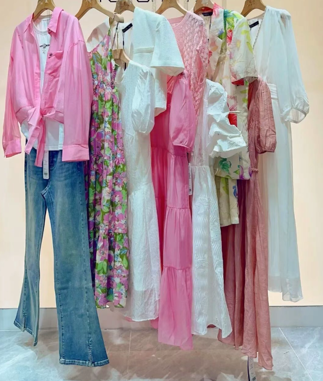 241-Piece Yusha International Women's Summer Premium Stock Lot – Original Tags – Euro‑Korean Minimalist Style – Sets, Dresses, Tops, Pants – For Urban Professionals
