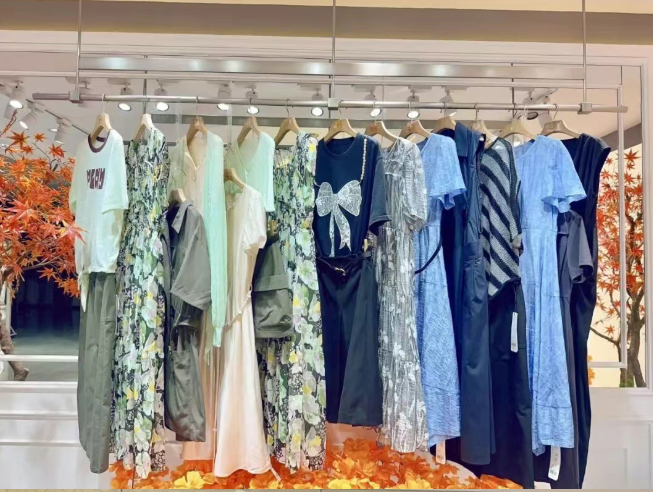 241-Piece Yusha International Women's Summer Premium Stock Lot – Original Tags – Euro‑Korean Minimalist Style – Sets, Dresses, Tops, Pants – For Urban Professionals