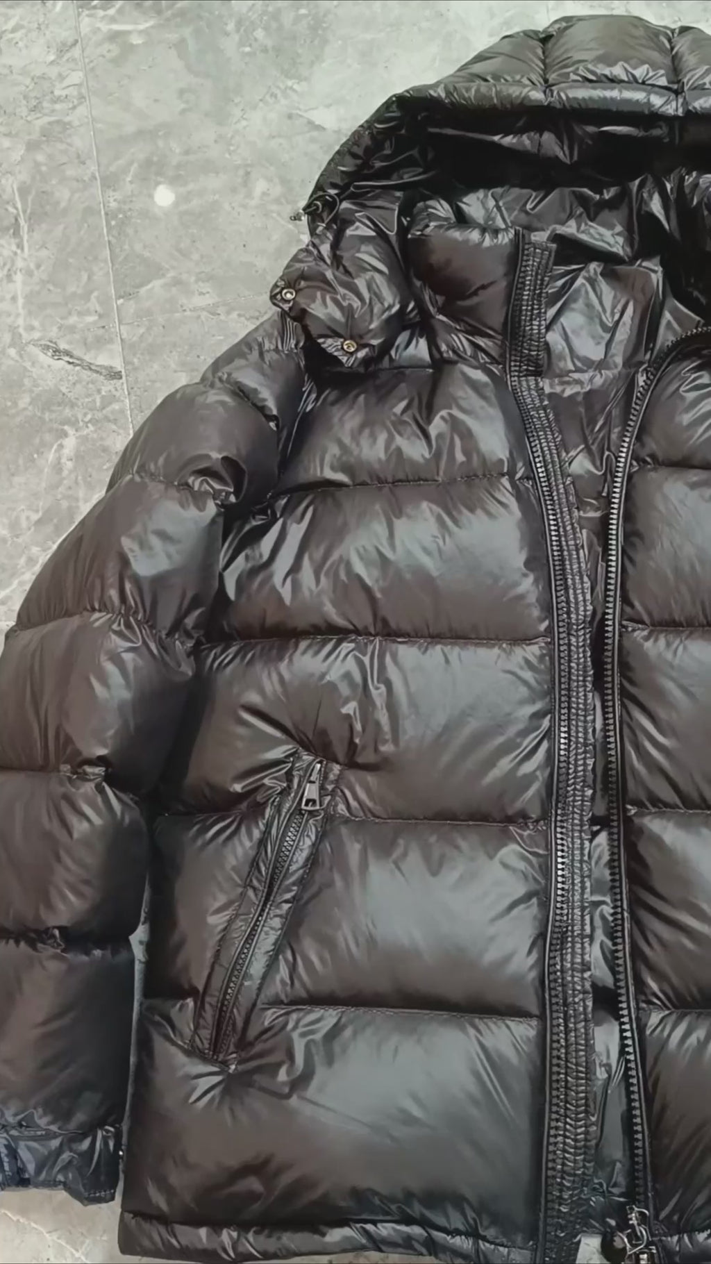 125pcs Wholesale 90% White Duck Down Essential Puffer Jackets - High-Fill Power Winter Stock Lot - Bulk Liquidation Price - Fits US XS-M - Premium Reseller Opportunity